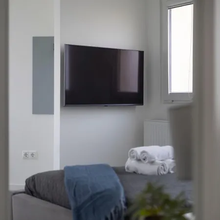 Apartamento Deluxe & Minimalistic In The Heart Of