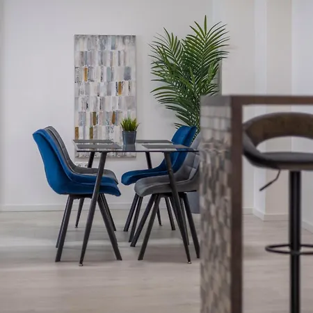 Deluxe & Minimalistic In The Heart Of Apartamento Budapest