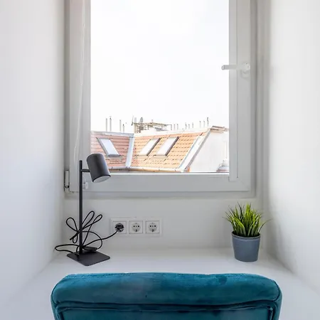 Appartamento Deluxe & Minimalistic In The Heart Of *
